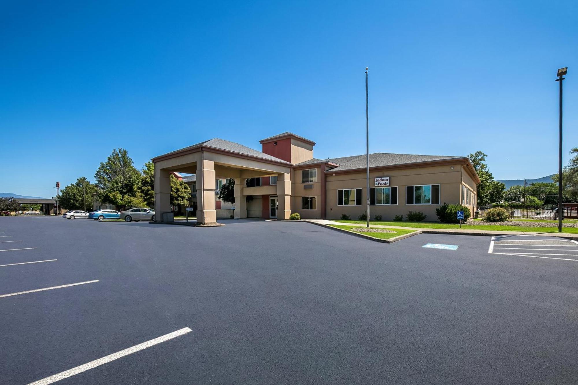 Americas Best Value Sandman Inn Ла-Ґранд Екстер'єр фото