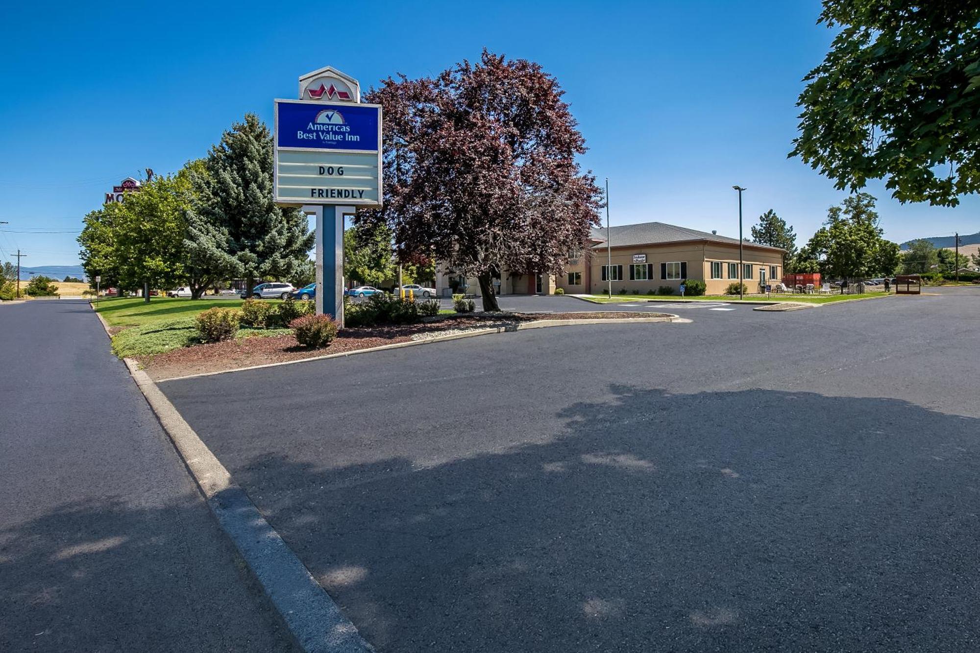 Americas Best Value Sandman Inn Ла-Ґранд Екстер'єр фото
