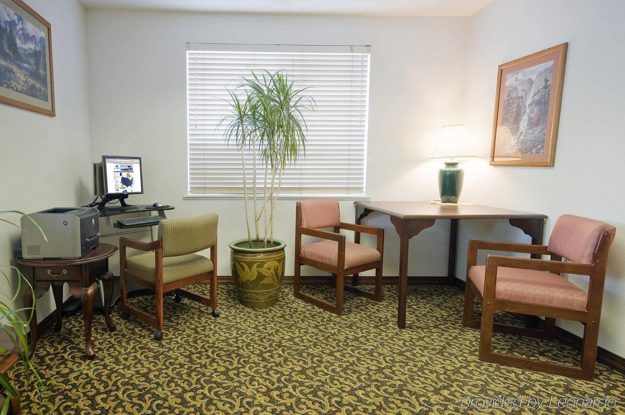 Americas Best Value Sandman Inn Ла-Ґранд Інтер'єр фото